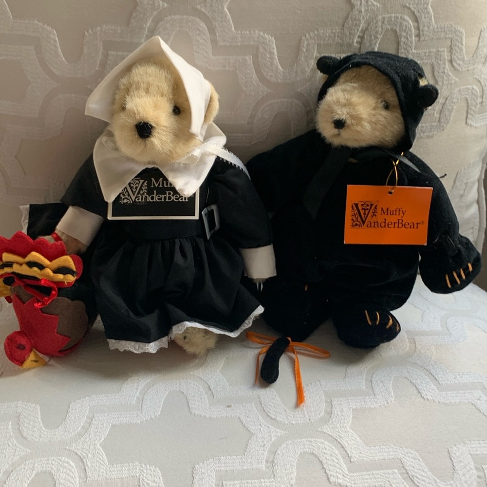 Halloween and Thanksgiving Muffy bears
